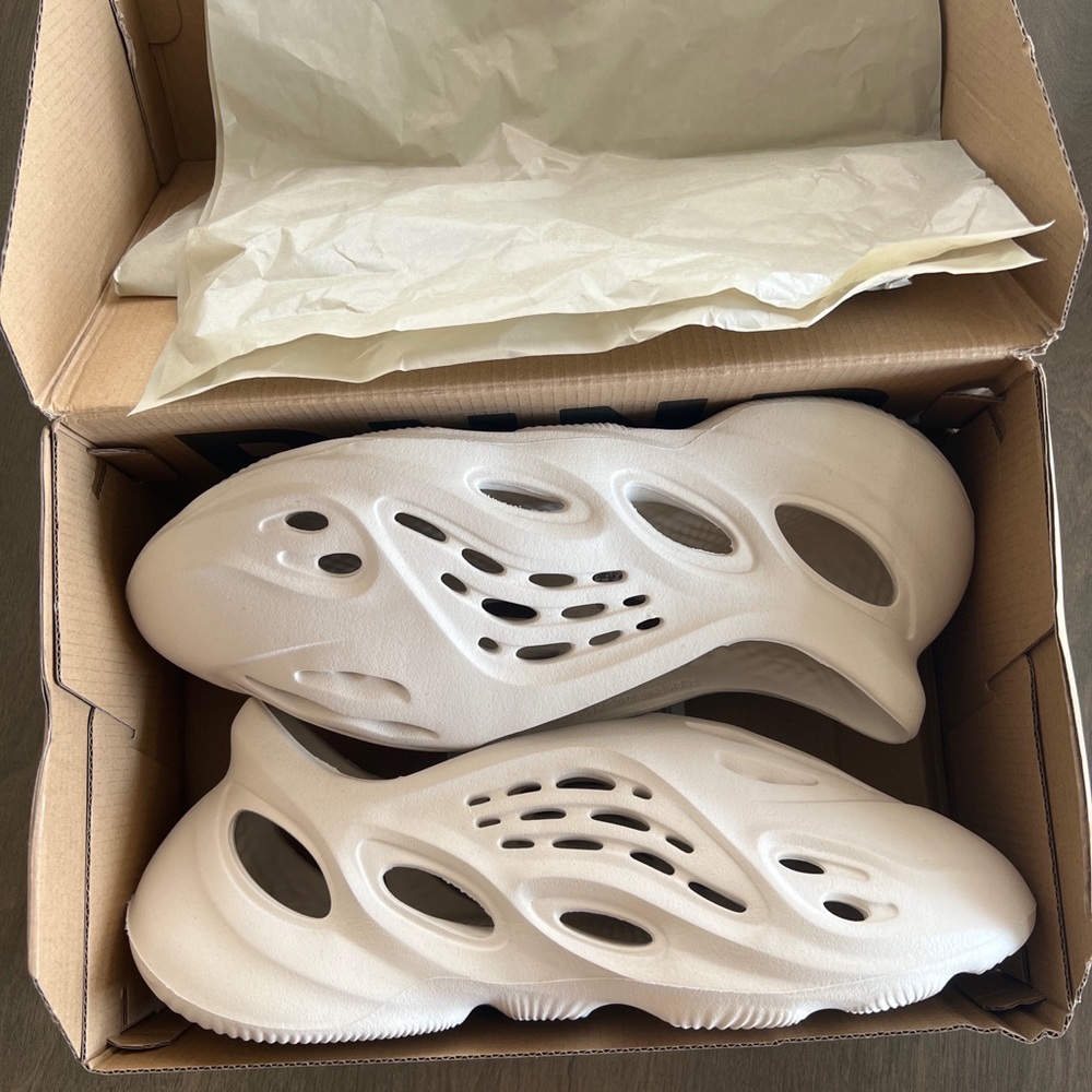 Yeezy Foam Runner Ararat